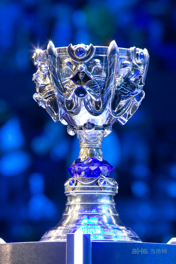 DK与T1季后赛激战：Faker领衔争夺世界赛名额，谁能晋级？